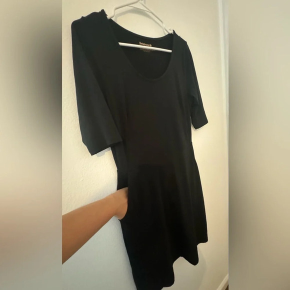Betabrand Black 72 HR Jersey Half Sleeve Dress Knee Length Pockets Size Medium - Picture 3 of 10